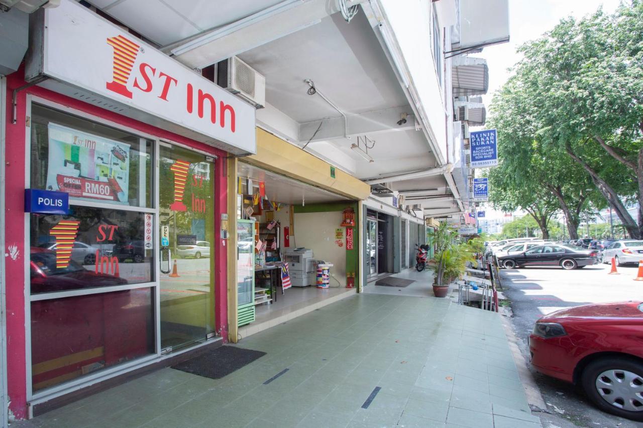 Oyo 89891 1St Inn Hotel Subang Subang Jaya Exteriör bild